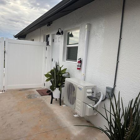Cozy Tiny Home Cape Coral Exterior photo