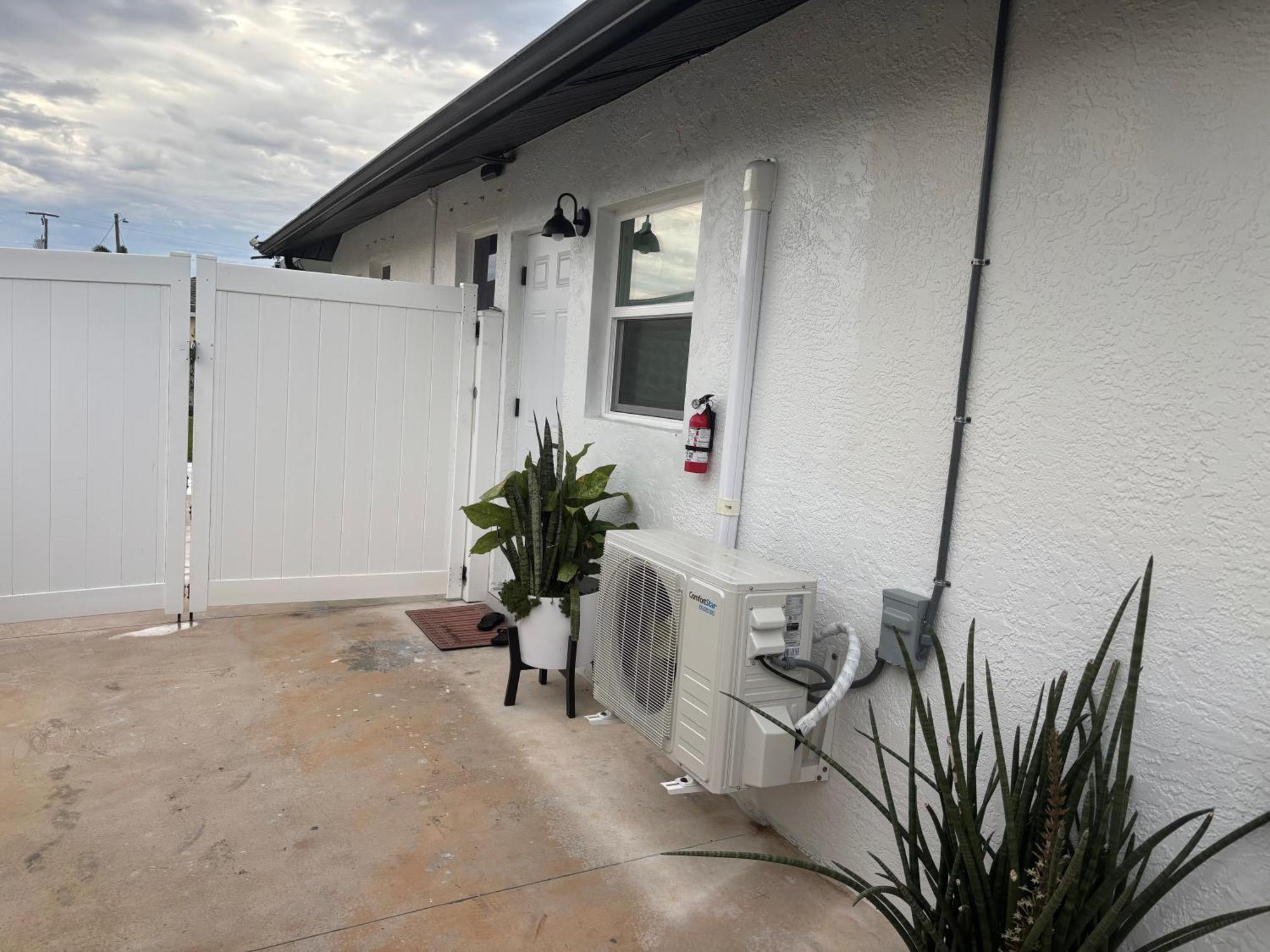Cozy Tiny Home Cape Coral Exterior photo
